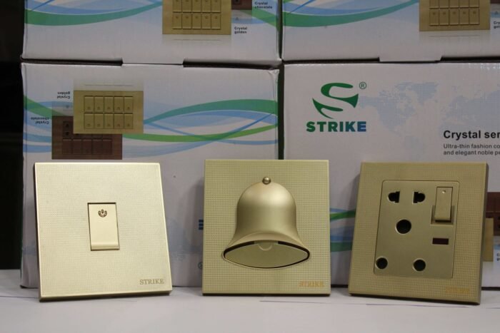 Strike Crystal Series Gold